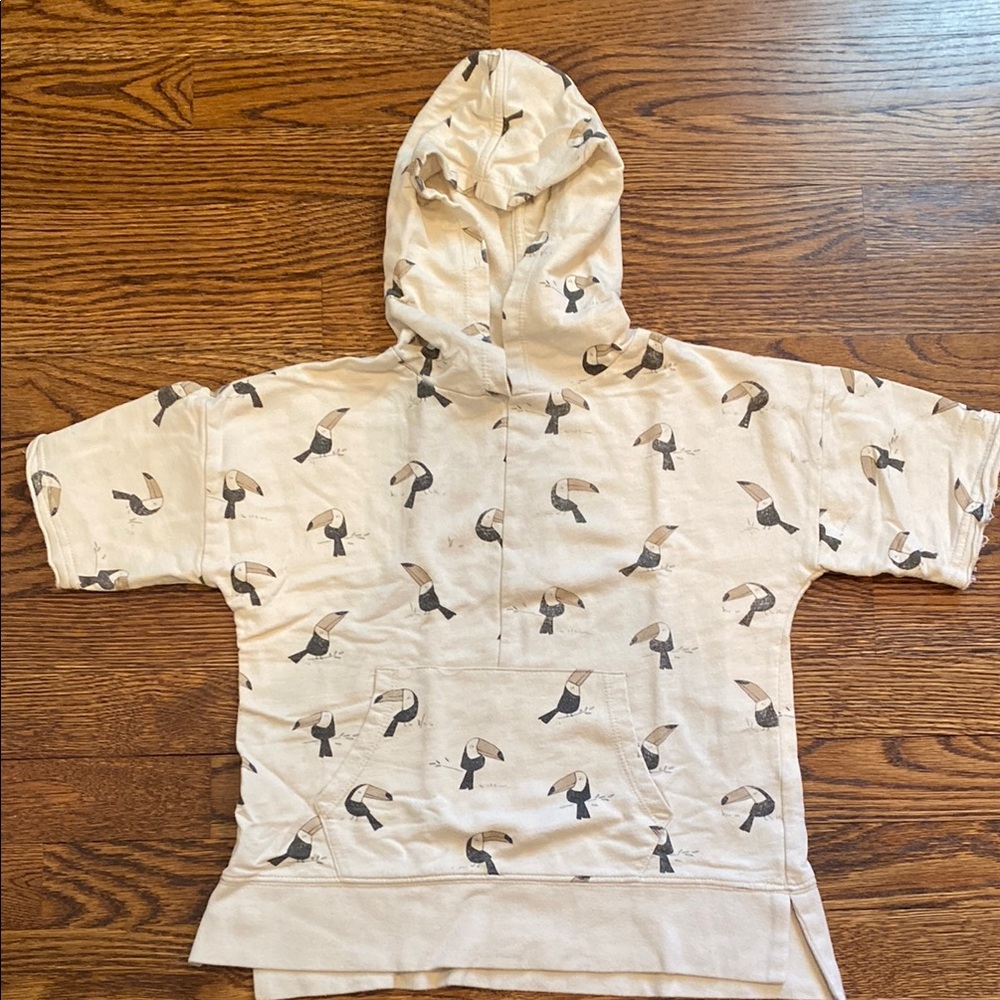 Rylee + Cru Short Sleeve Hoodie with Ribbed Cuffs